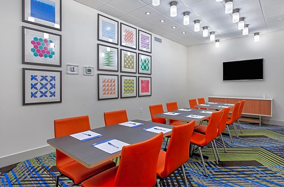 Holiday Inn Express And Suites La Grange By IHG