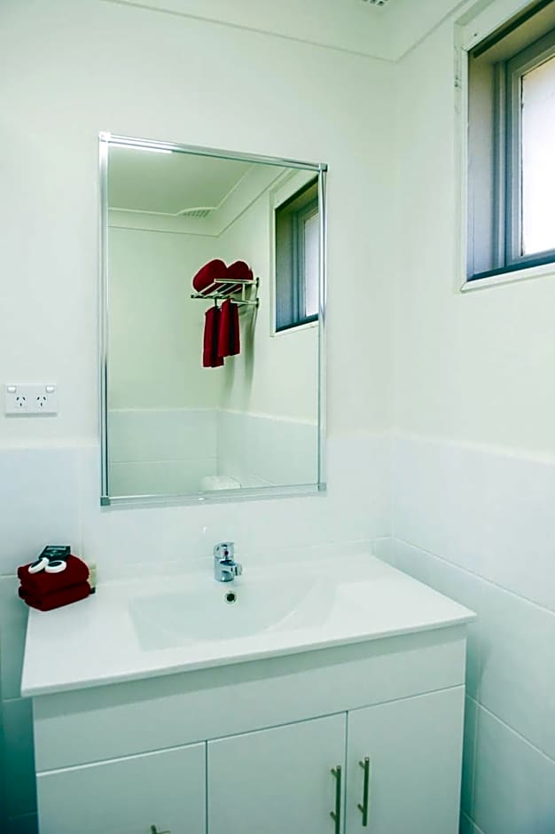 Cherry Blossom Motor Inn