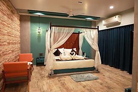 VITS Select Avadh Heritage Resort.