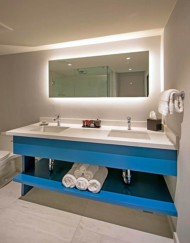 La Jolla Cove Suites