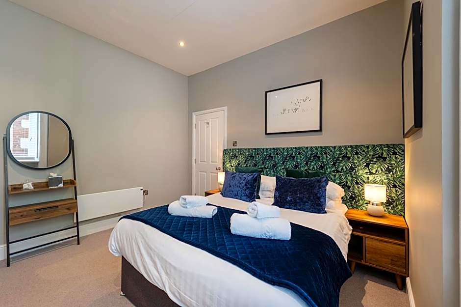 Crown and Cushion Appleby