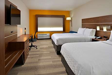 2 Queen Beds Suite Mobil Accessible Tub