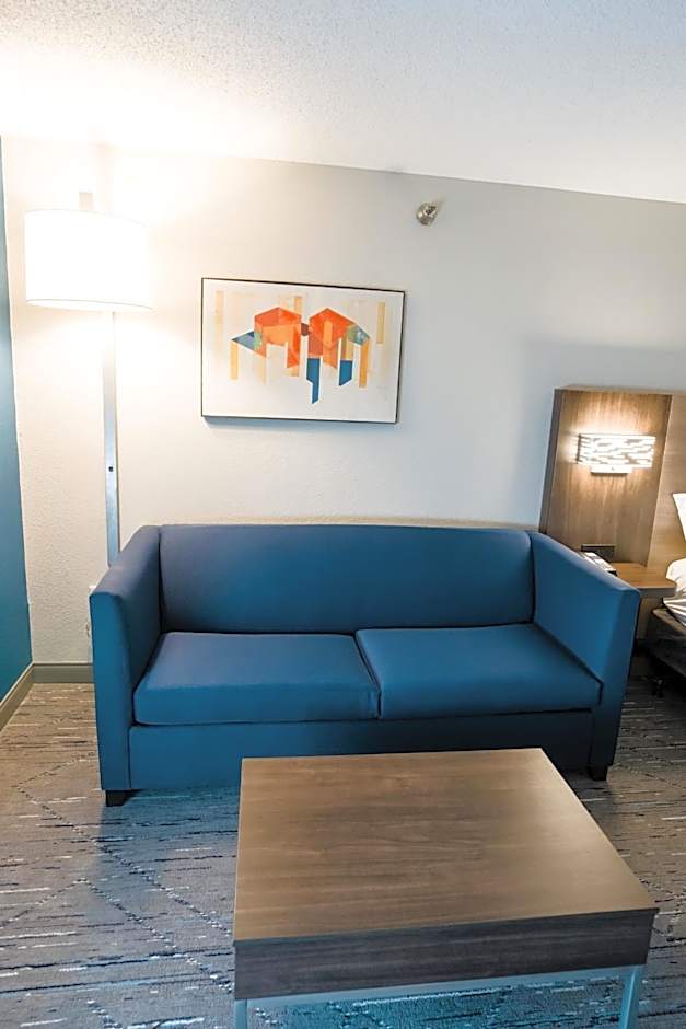 Holiday Inn Express Hotel & Suites Knoxville-North-I-75 Exit 112 By IHG