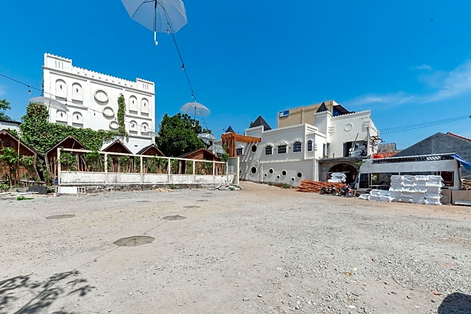 RedDoorz @ Niagara Waterpark