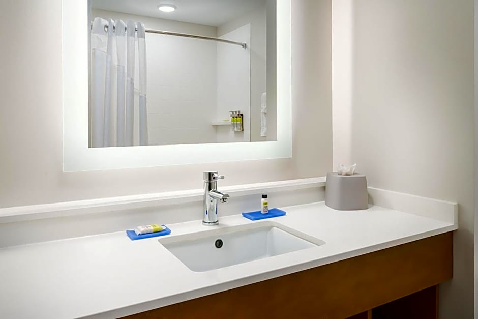 Holiday Inn Express And Suites OAKHURST-YOSEMITE PARK AREA By IHG
