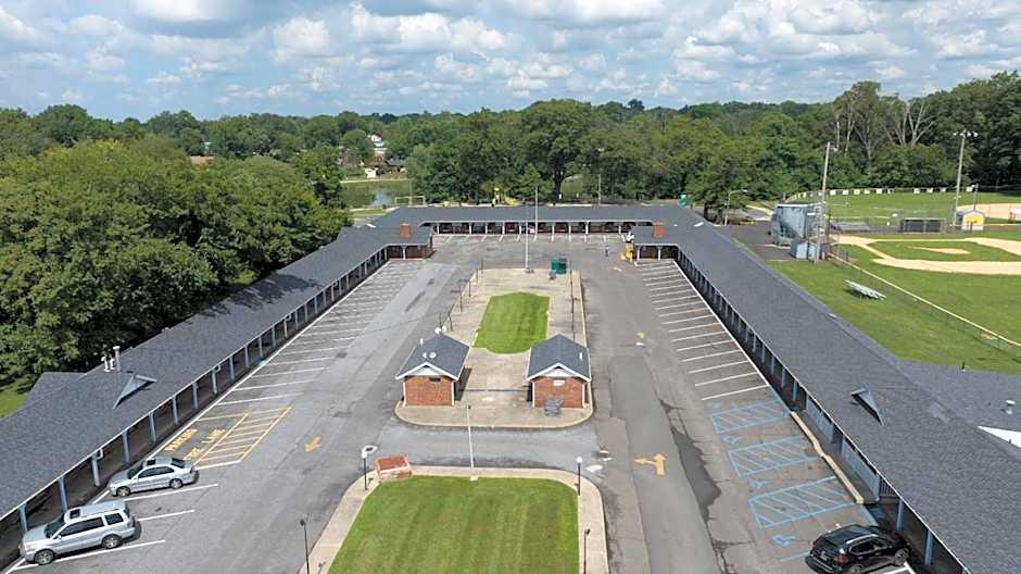 Budget Inn and Suites Mount Ephraim