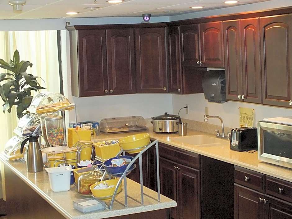 Days Inn by Wyndham Indianapolis Northeast