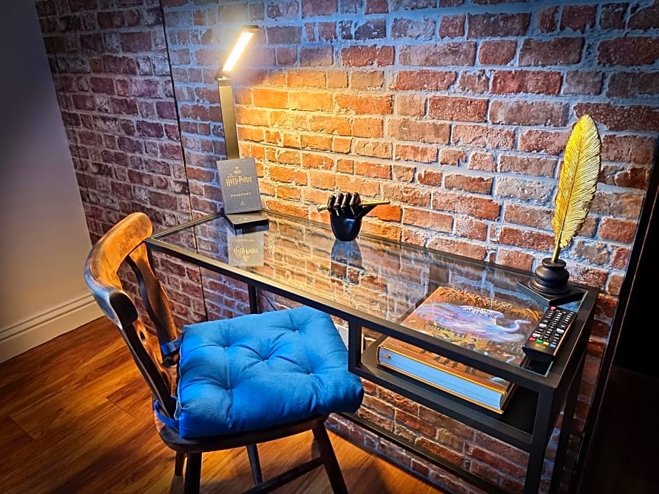 Ricky Road Guest House - Premium