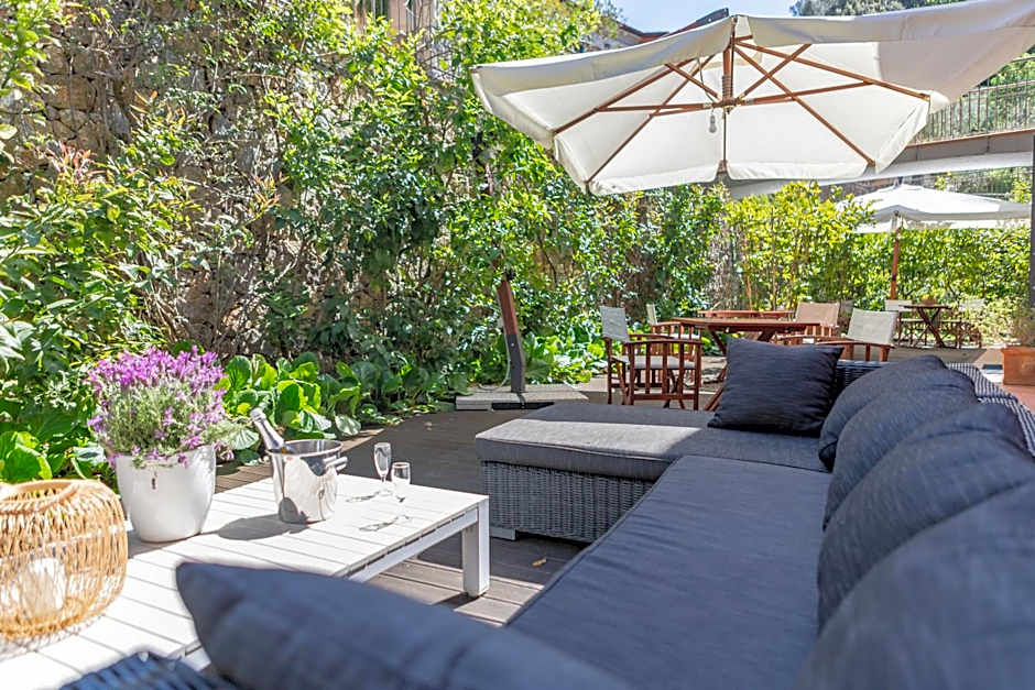 Baia Blu RTA Residence