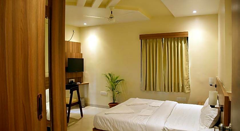 The Byke Skylark Seafront Resort, Dapoli