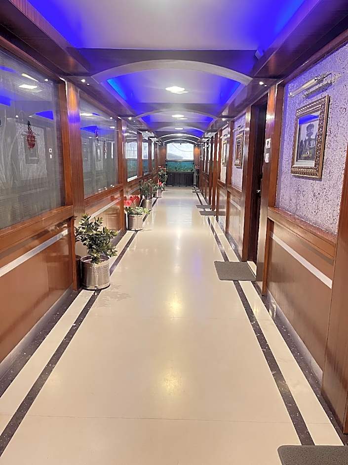 Hotel Astoria Residency