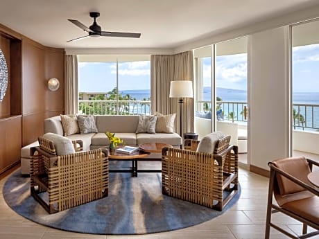 Deluxe Corner Suite with Two Double Beds, Sofa Bed and Ocean View