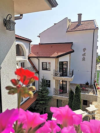 Family Hotel Rai