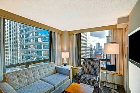 1 King Hearing Accessible Suite View