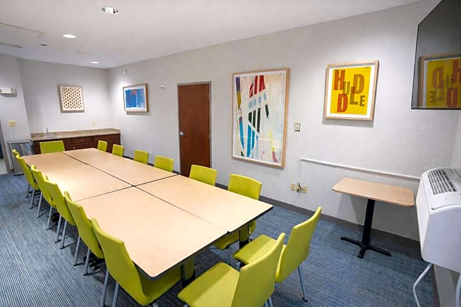 Holiday Inn Express Hotel & Suites St. Paul - Woodbury By IHG