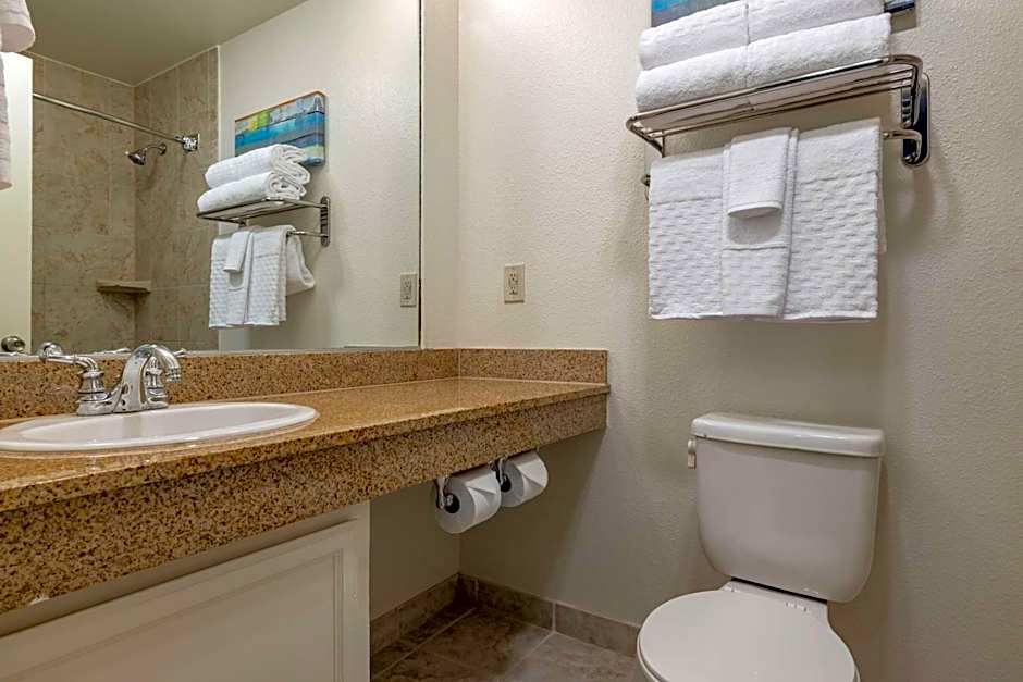 Best Western Plus Park Place Inn - Mini Suites