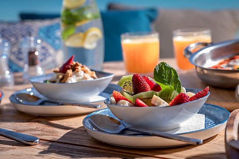 Parthenis Beach, Suites by the Sea