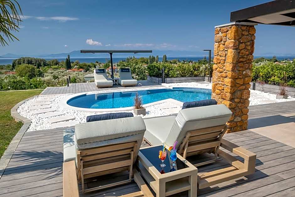 Iakovakis Suites & Spa
