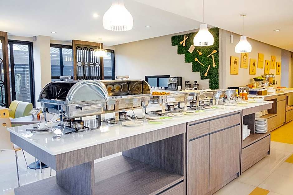 De Hug Hotel and Residence