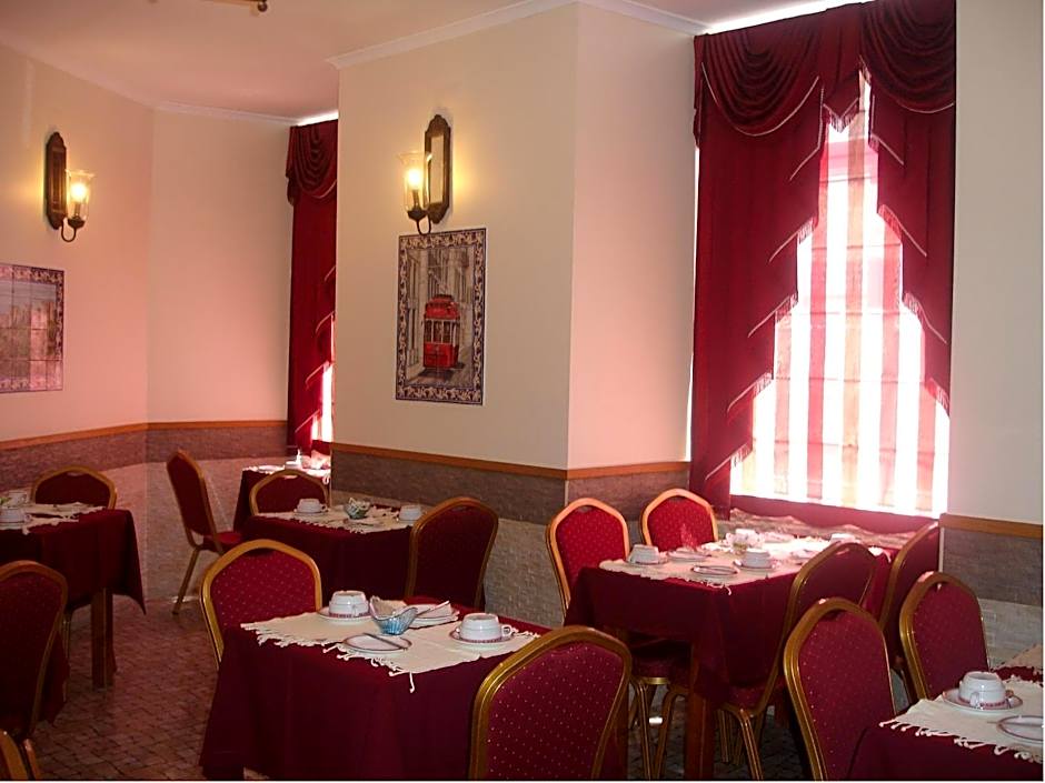 Grande Pensao Residencial Alcobia