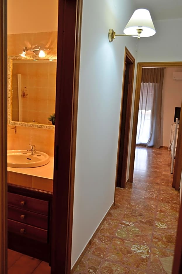 Bed & Breakfast Fontanarossa Airport -Private Parking-