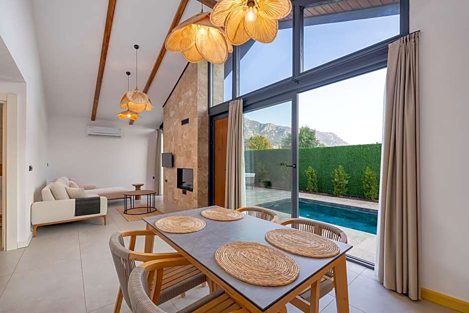 Rota Kilidonia Karaöz Suites&Villas