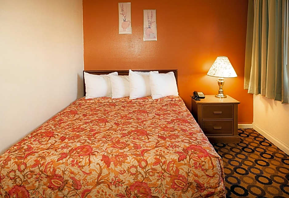 Granada Inn