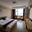 Zhenfeng Business Hotel