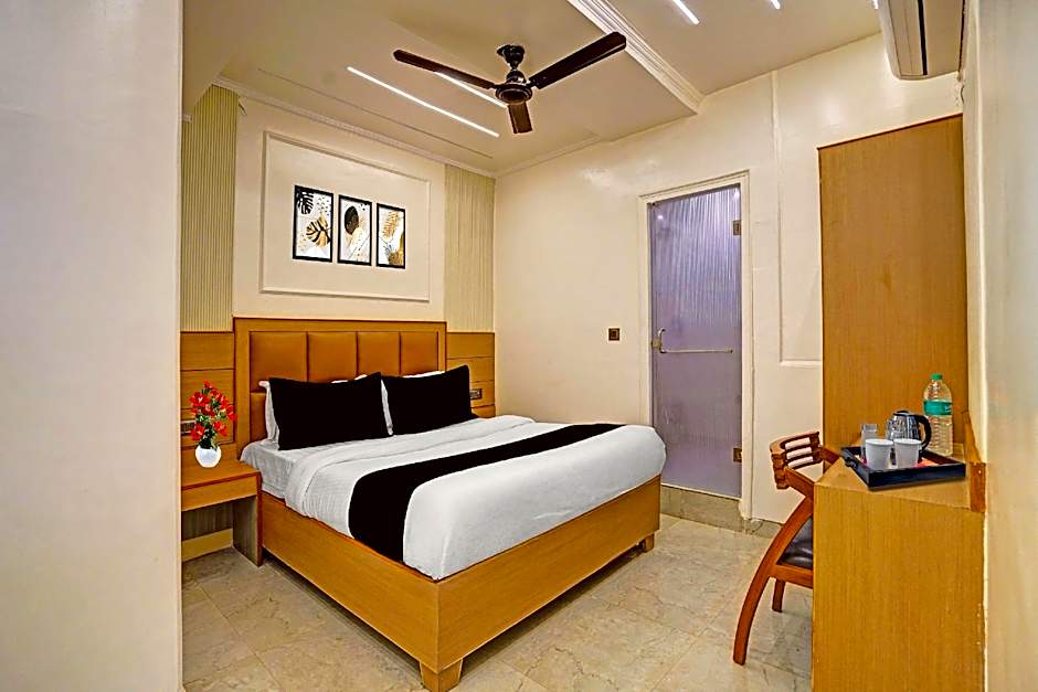 Hotel O City Palace