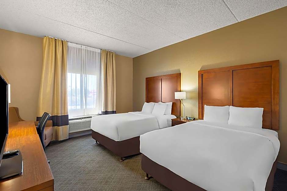 Comfort Inn & Suites near Kino Sports Complex