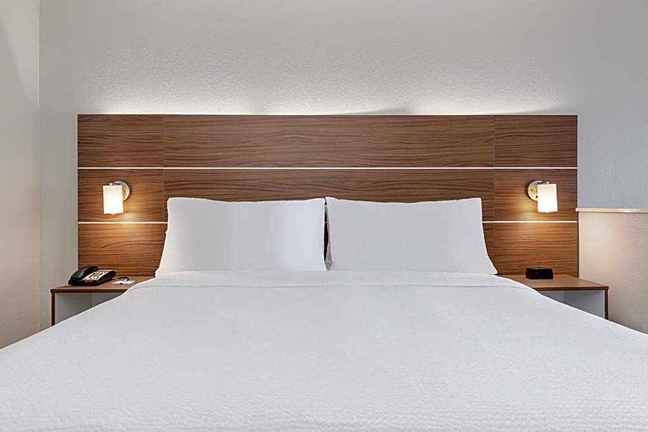 Holiday Inn Express & Suites Moore By IHG