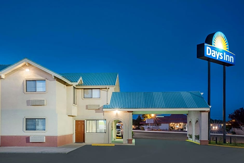 Days Inn by Wyndham Hobbs
