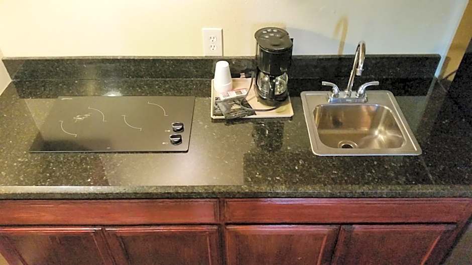 Blue Bay Inn And Suites