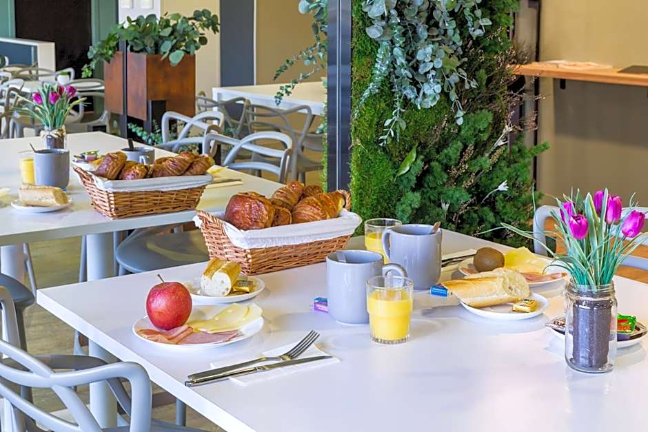 Sure Hotel by Best Western St-Amand-Les-Eaux