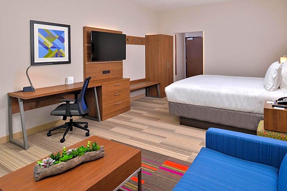 Holiday Inn Express & Suites West Melbourne By IHG