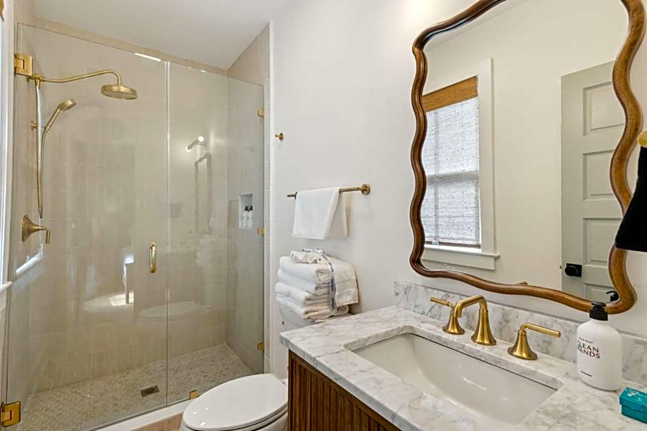 The Starlight Motor Inn