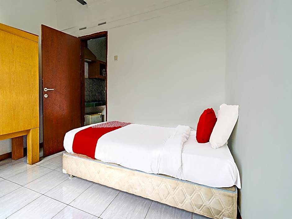 Super OYO Capital O 91810 Hotel Balebat 2