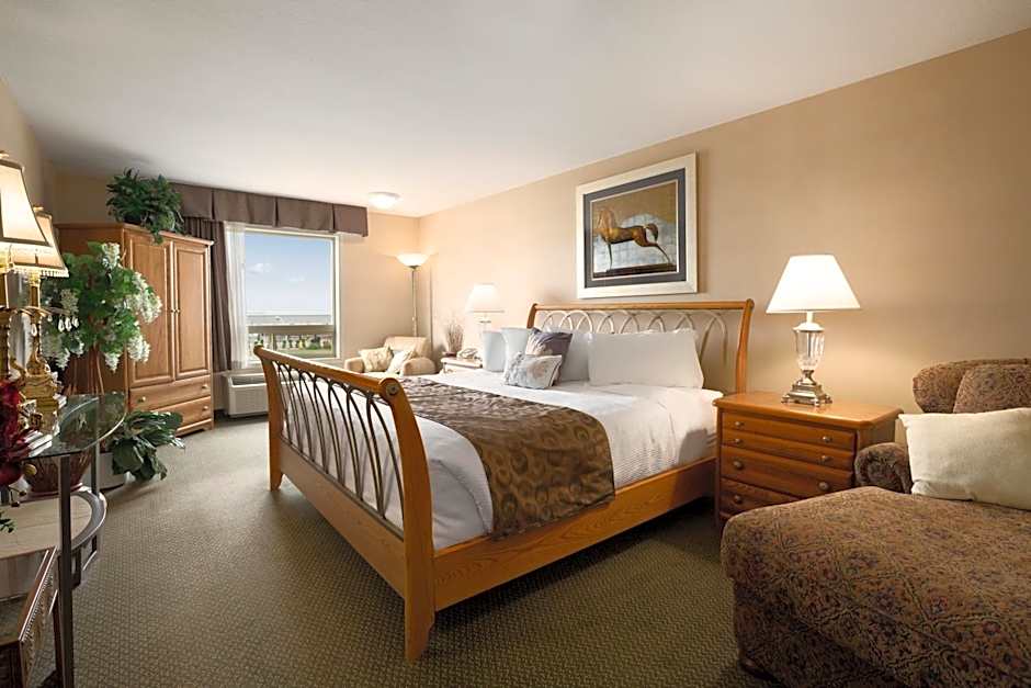 Ramada by Wyndham Clairmont/Grande Prairie