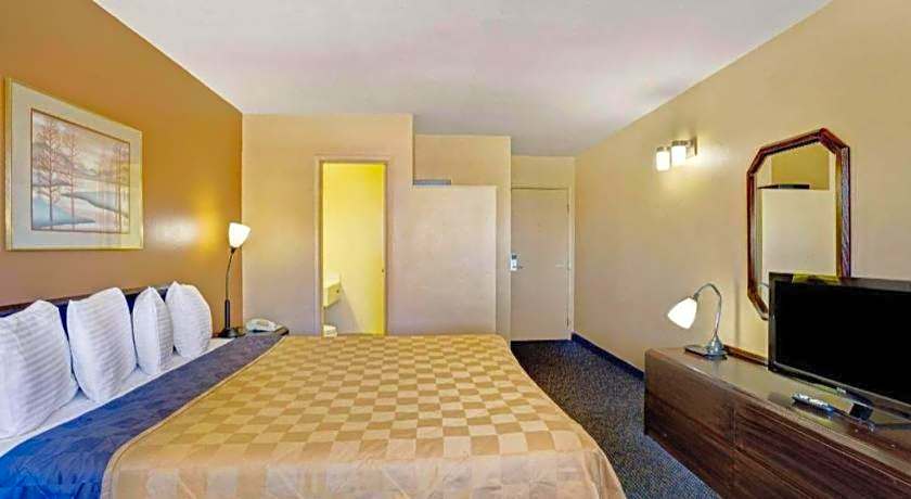 Howard Johnson by Wyndham South Lake Tahoe