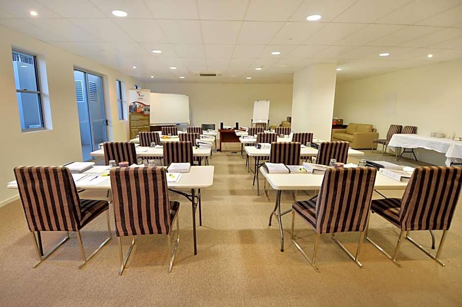 Gladstone City Central Apartment Hotel Official