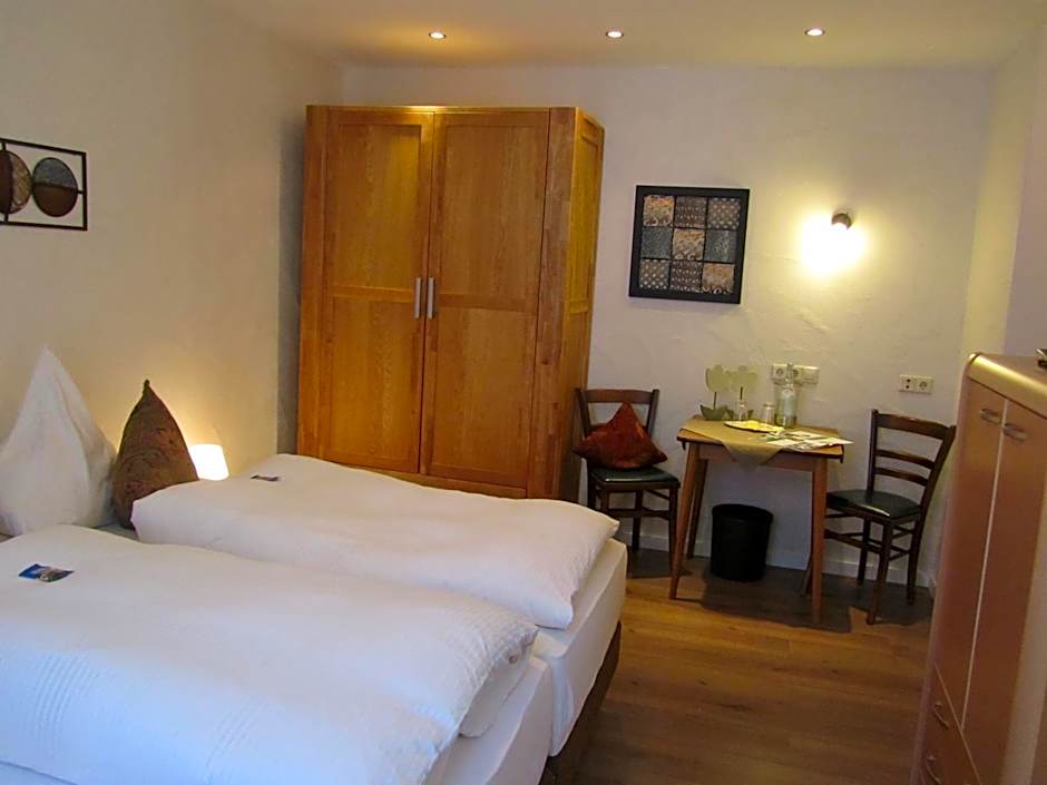 Moselland Hotel im Enderttal Zum Onkel Willi