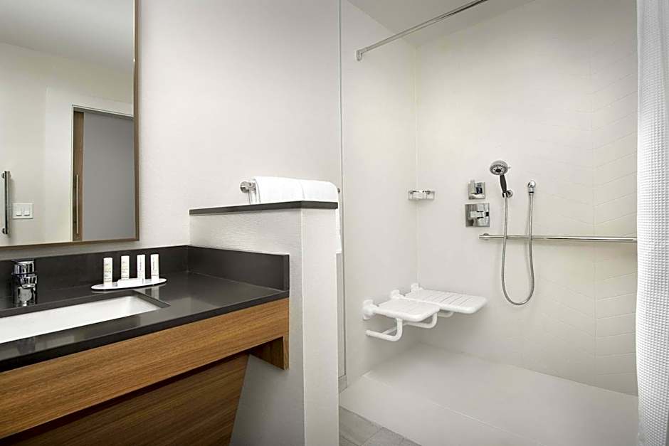 Fairfield Inn & Suites by Marriott Santa Rosa Rohnert Park