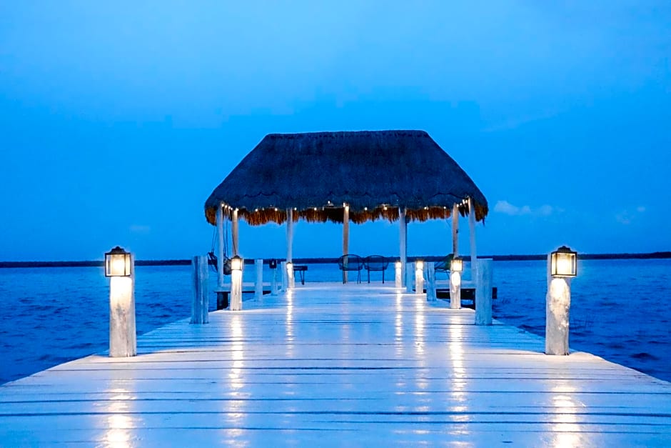 Royal Palm Bacalar Cabañas & Lagoon Club
