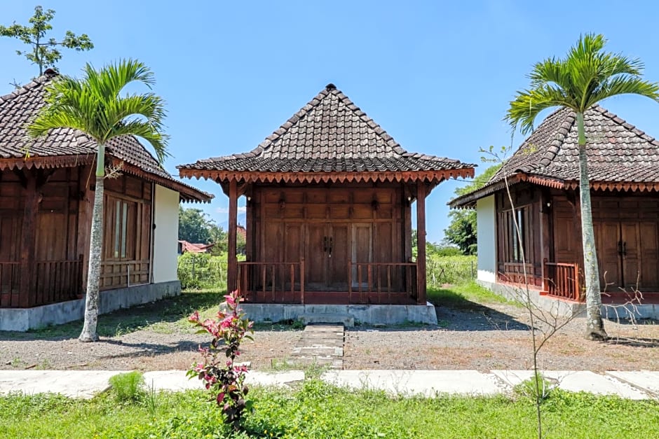 Balkondes Duta Menoreh by ZUZU