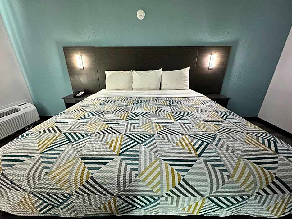 Studio 6 Suites East Syracuse NY Airport