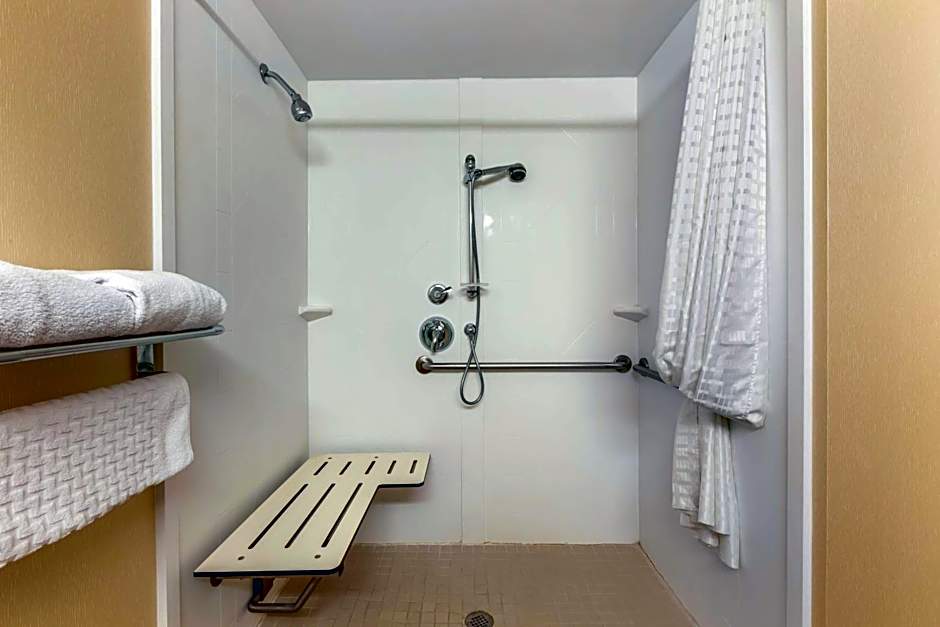 Best Western Plus Burlington Inn & Suites