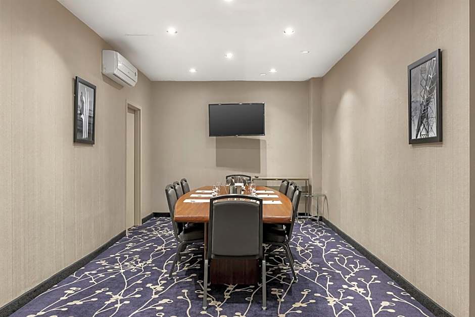 Best Western Plus Waterfront Hotel