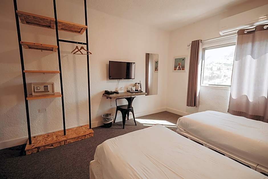 Nomads Hotel