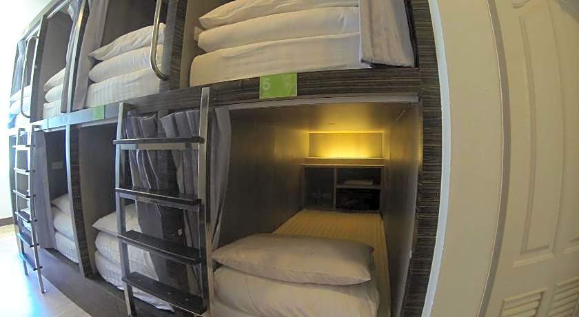 walking street hostel by new wave