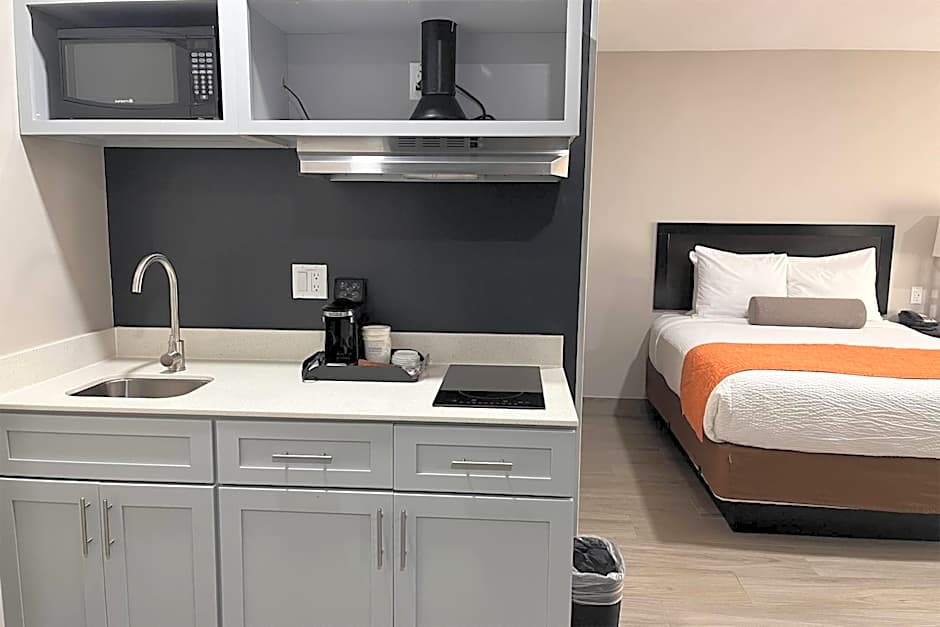 Photo 1 of 26 of Queen Room with Two Queen Beds and Kitchenette - Non-Smoking